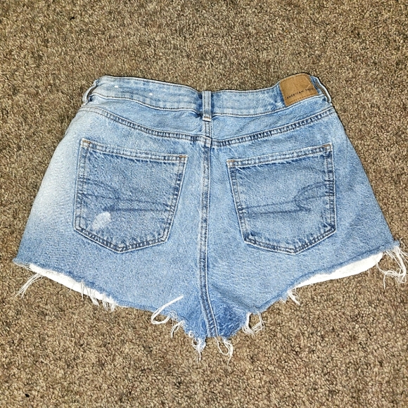 Shorts - Picture 2 of 4